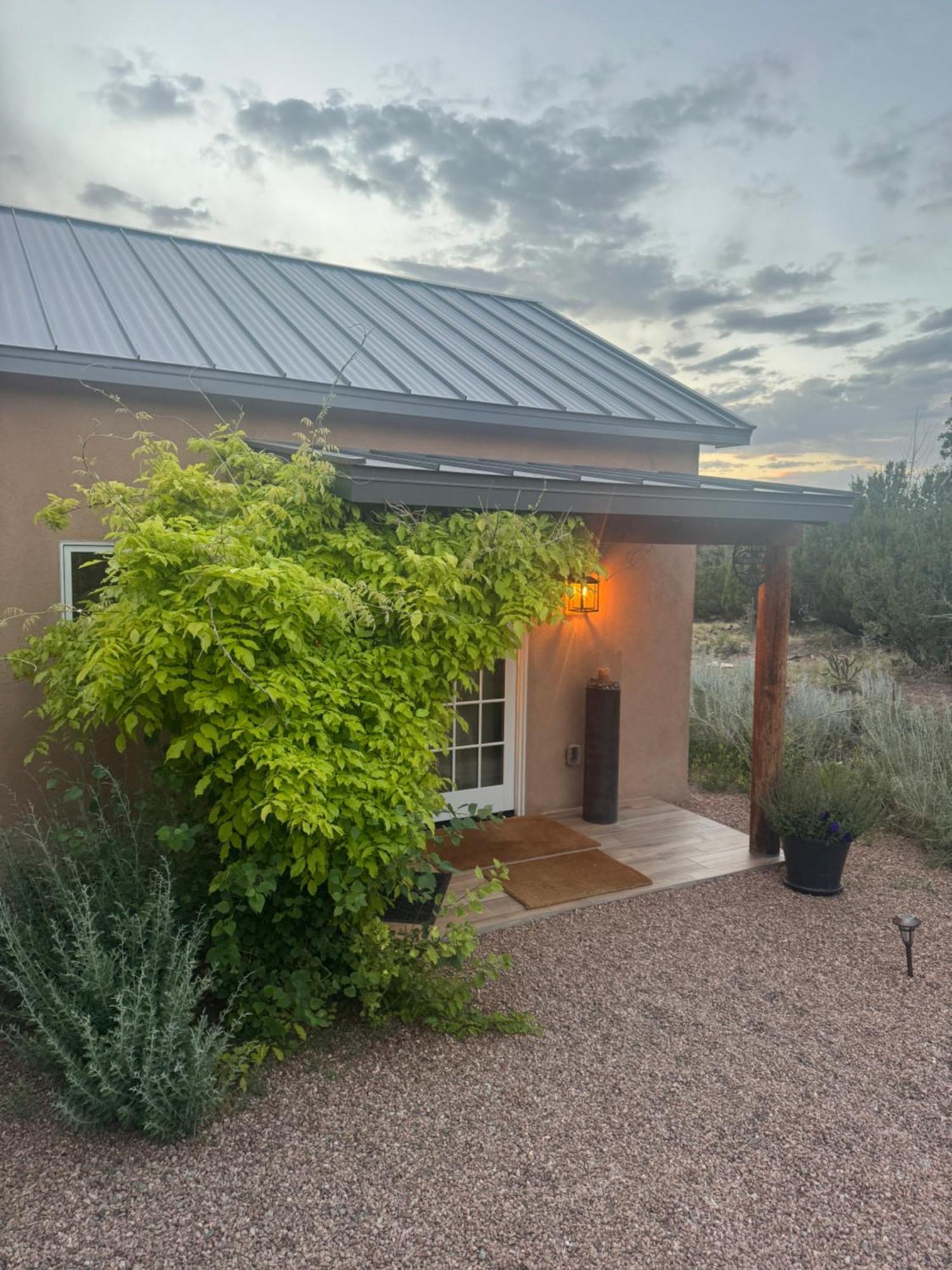New Private & Intimate Retreat Holiday home Santa Fe
