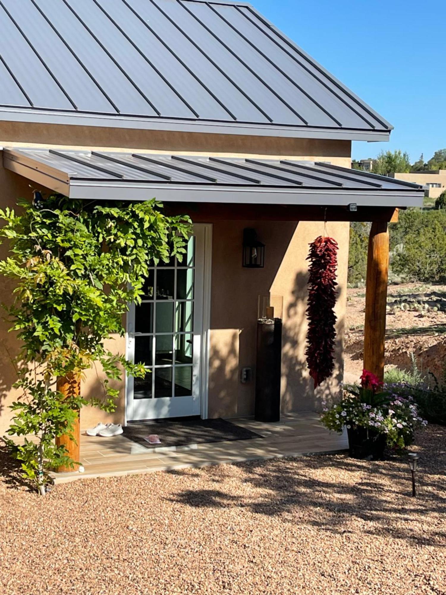 New Private & Intimate Retreat Holiday home Santa Fe
